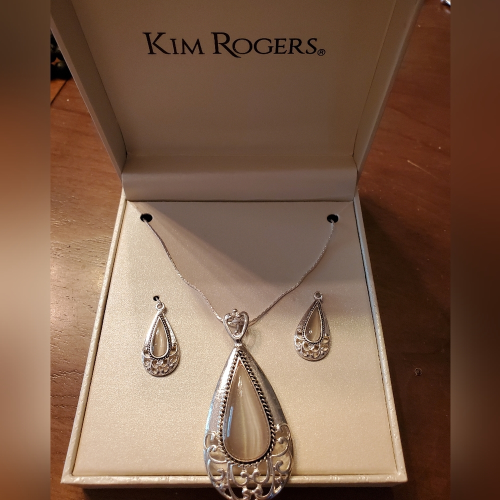 Kim Rogers Silver Tone & Pearlescent Teardrop Necklace & Earring Set